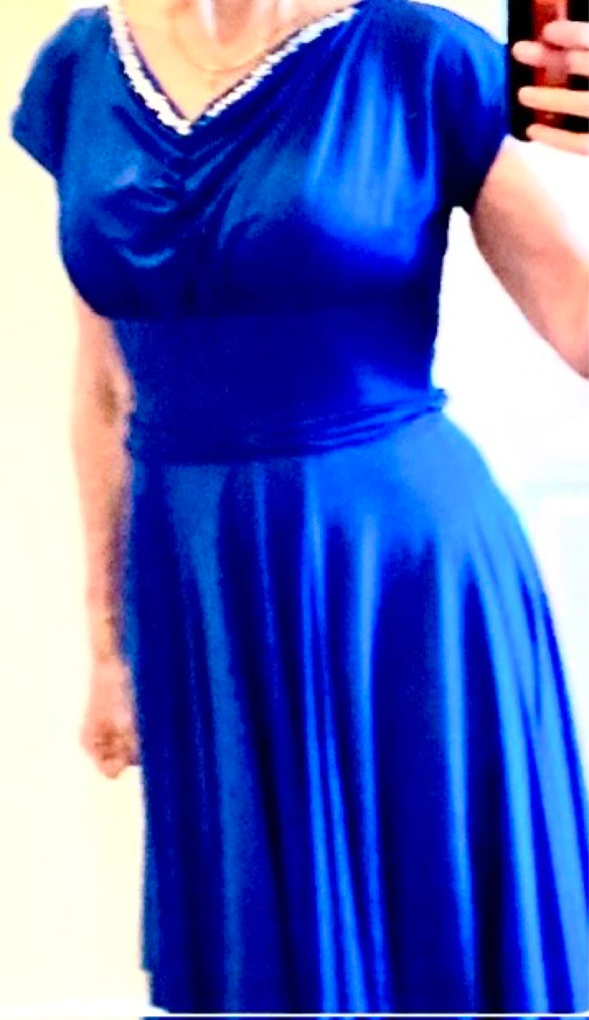 Blue dress with embellished neckline - photo 2