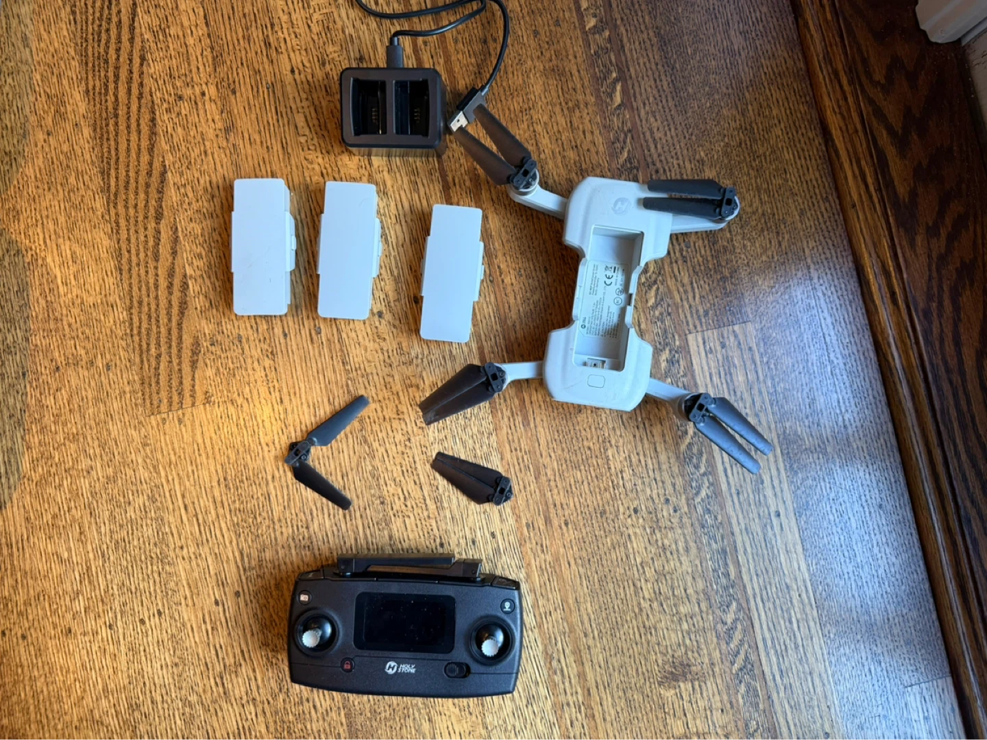 Holy Stone GPS Camera Drone with Accessories and Case - photo 3