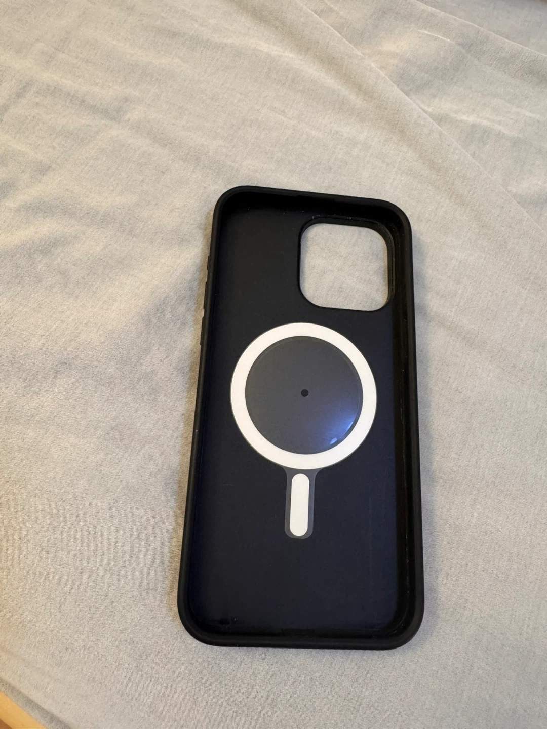 iPhone 15 pro max case with mega safe - photo 2