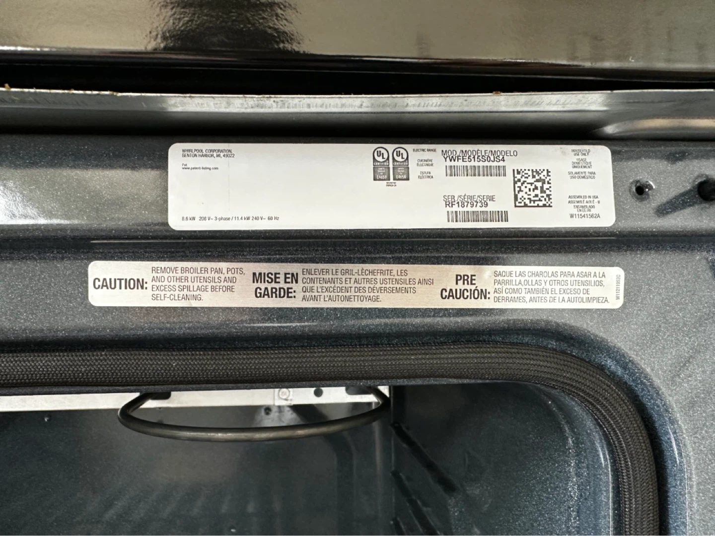 Whirlpool Electric Range - photo 3