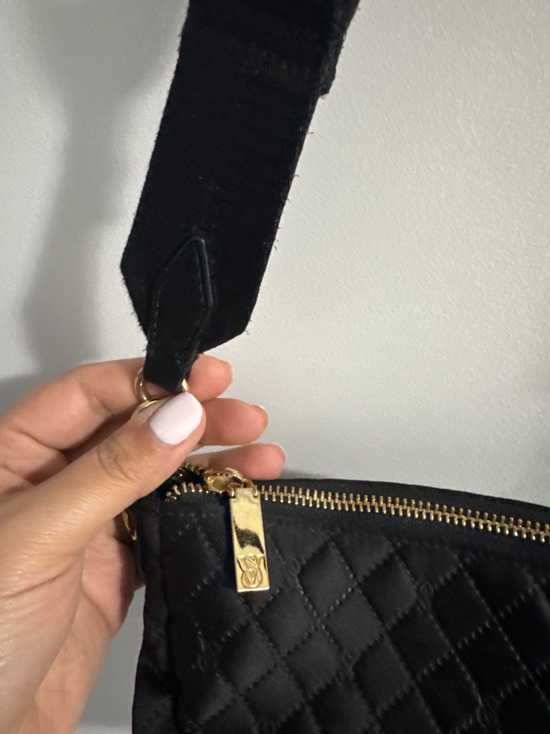 Victoria's Secret Quilted Black Crossbody Bag - photo 3