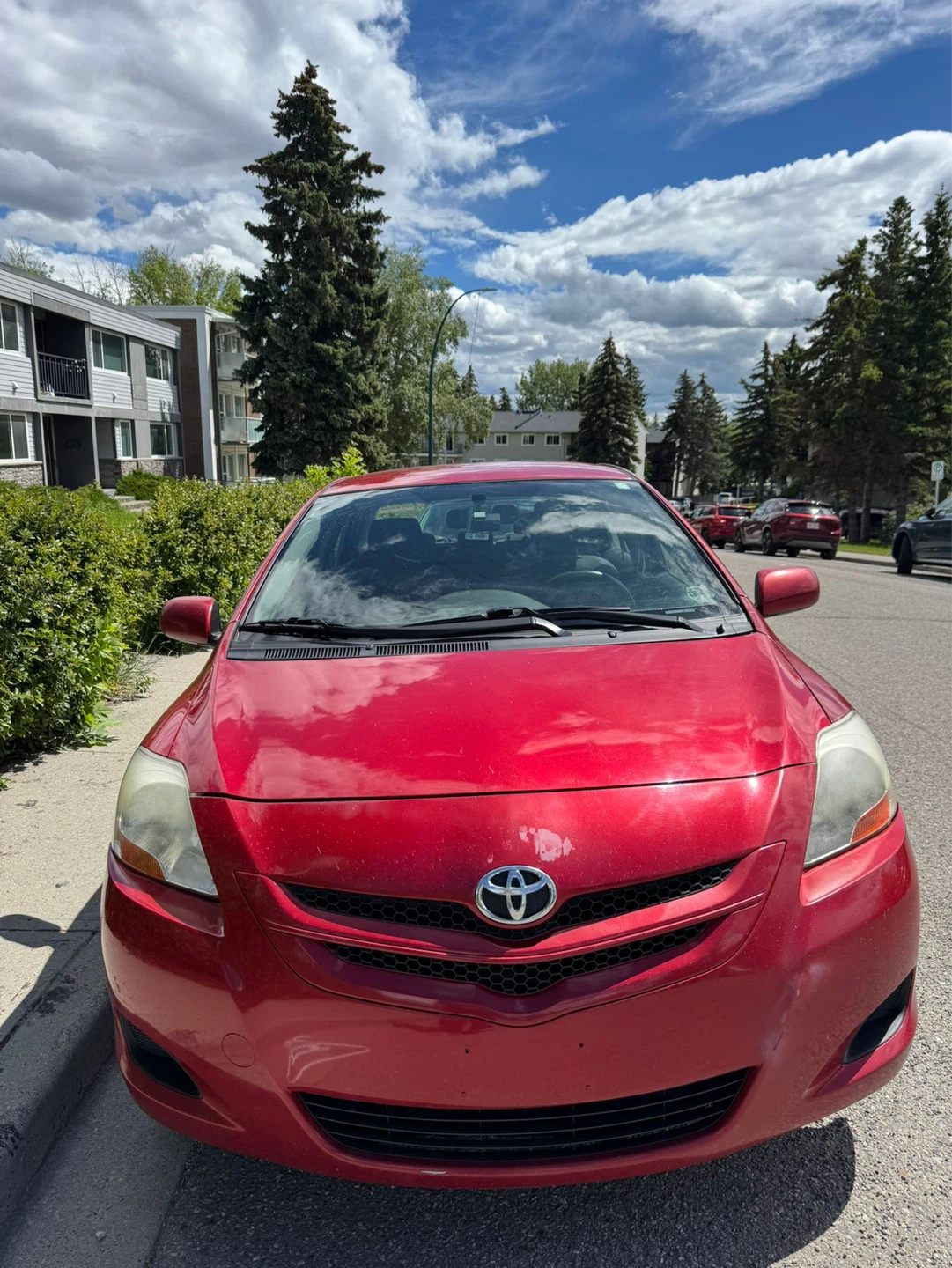 2007 Toyota Yaris Red Sedan