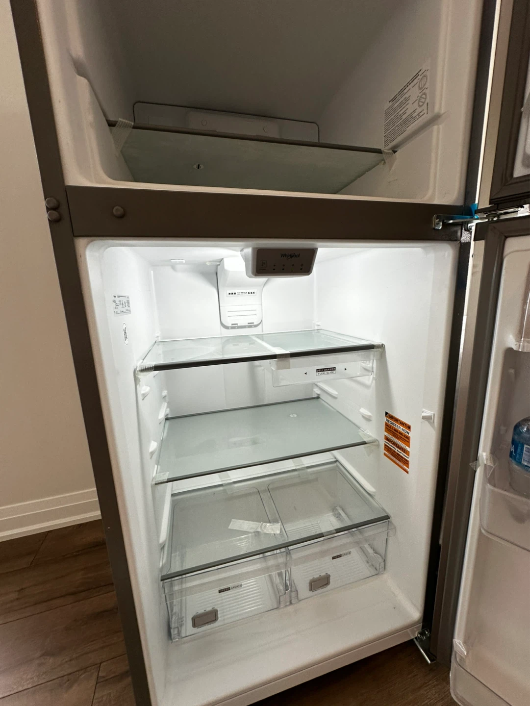 Whirlpool Refrigerator - photo 3