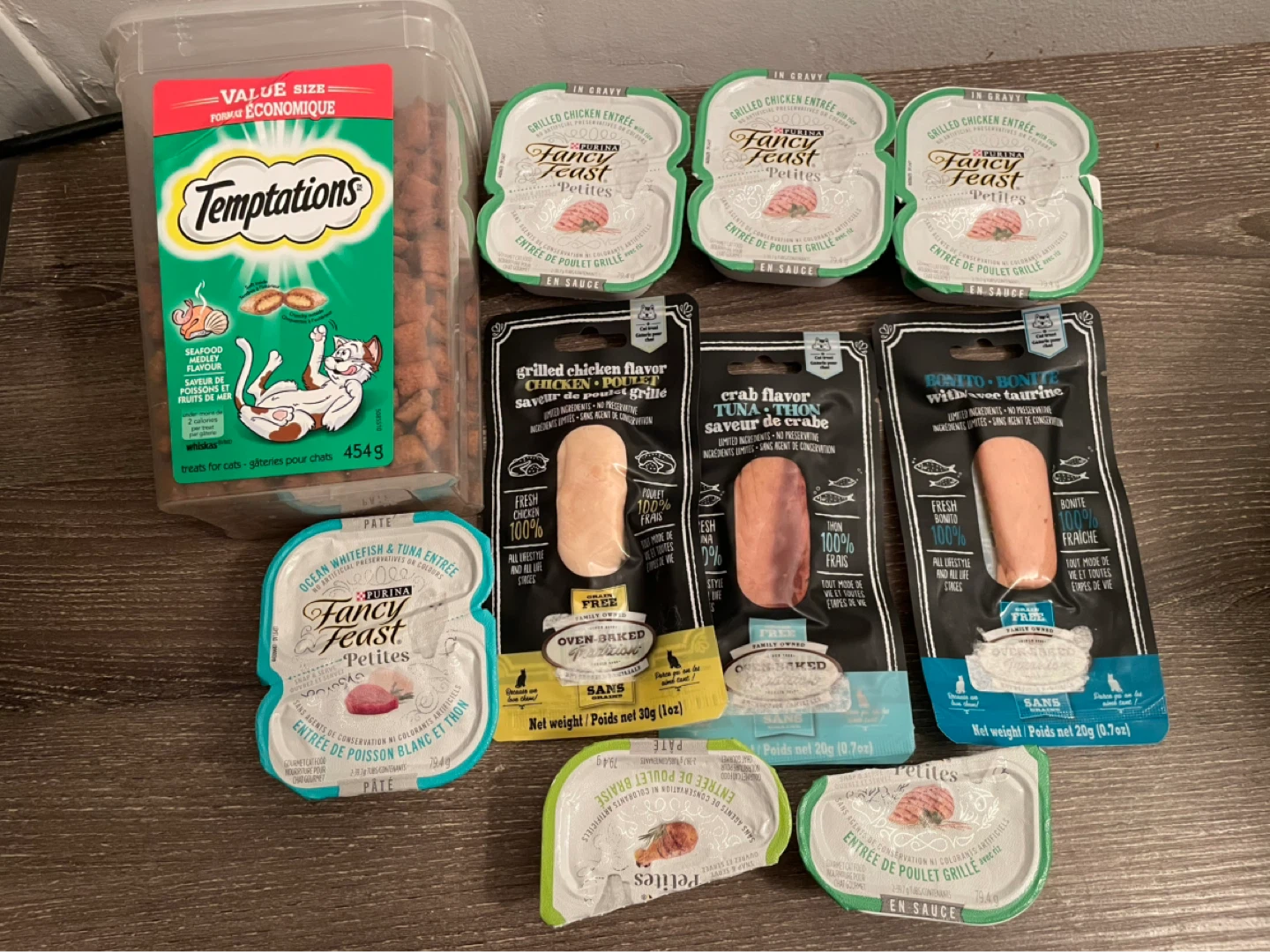 Brand New Cat Treats & Wet Food Lot