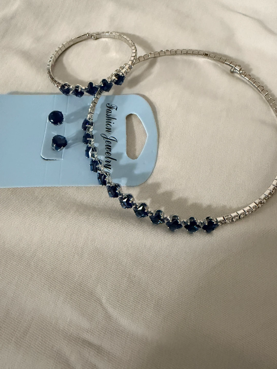 Fashion Jewelry Set: Necklace and Earrings - photo 2