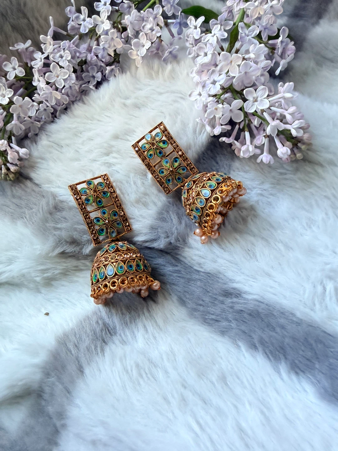 Tannu Jhumka Earrings