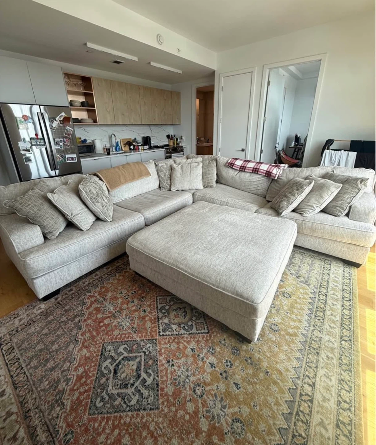 Sectional Couch - photo 2