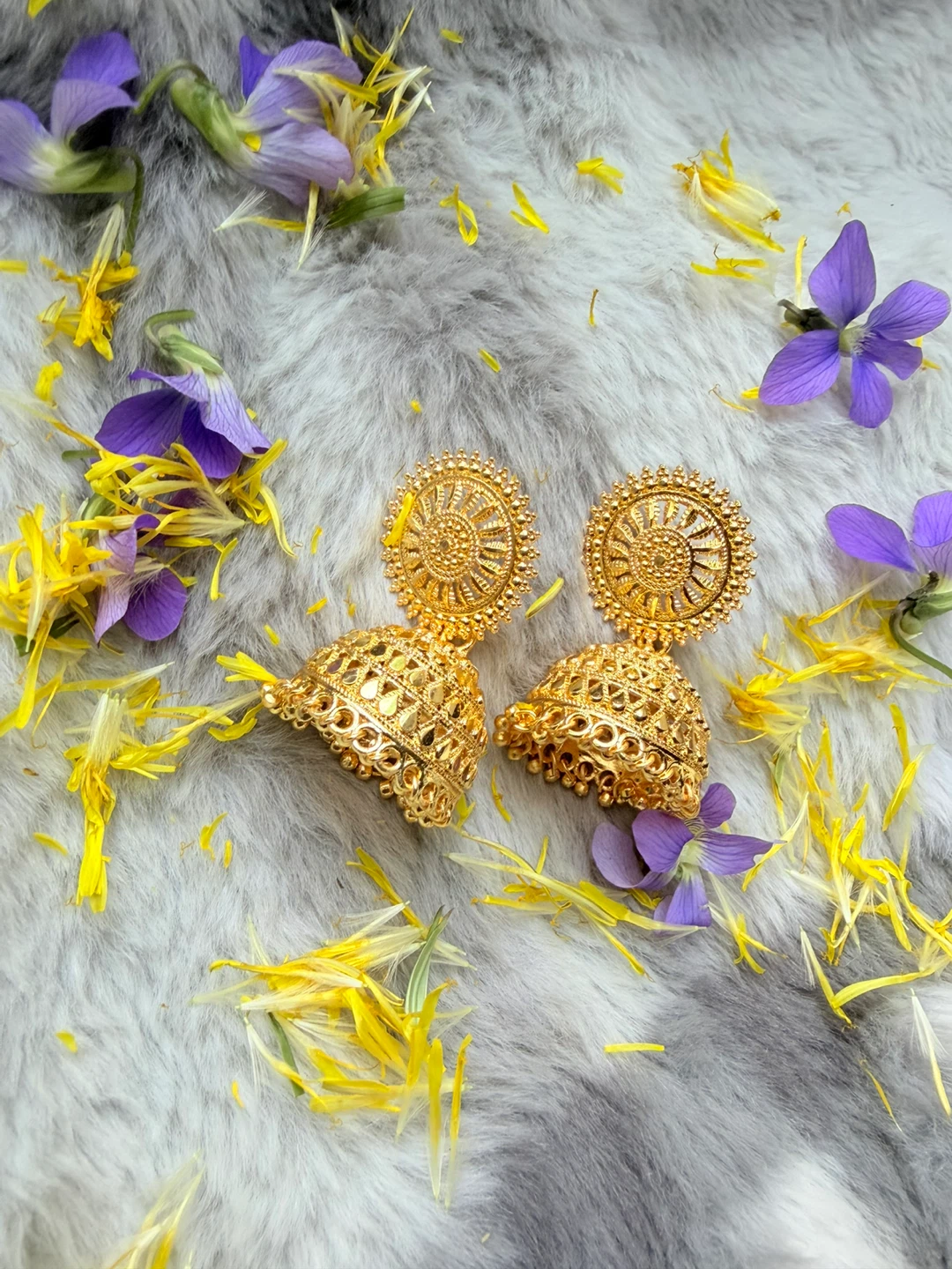 Gold Jhumka Earrings - photo 2
