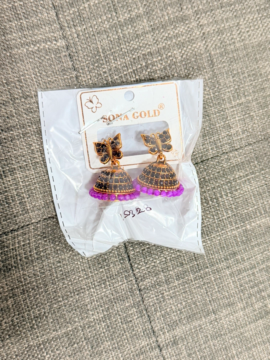 Sona Gold Jhumka Earrings - photo 4