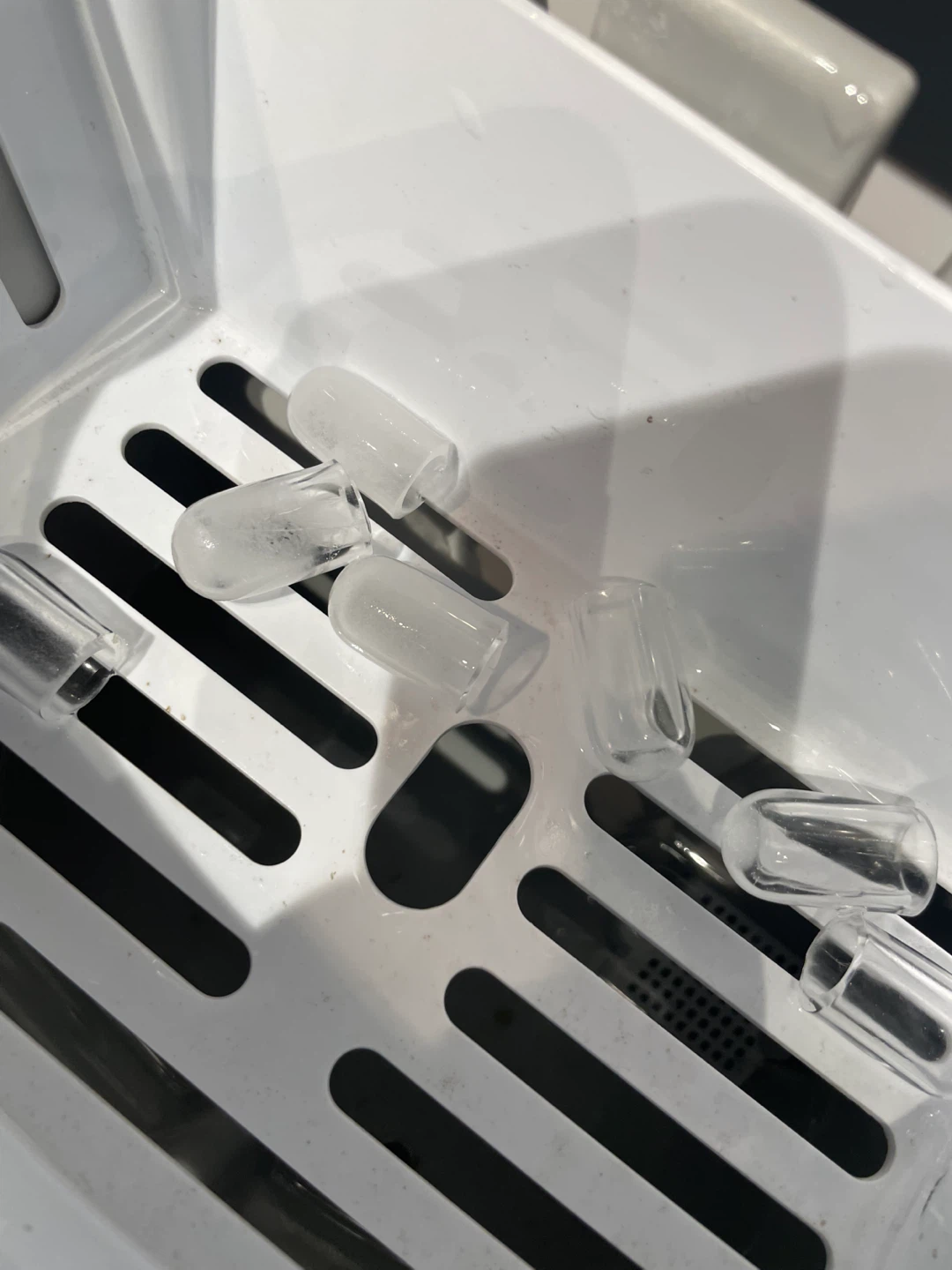 Frigidaire Portable Countertop Ice Maker - photo 3