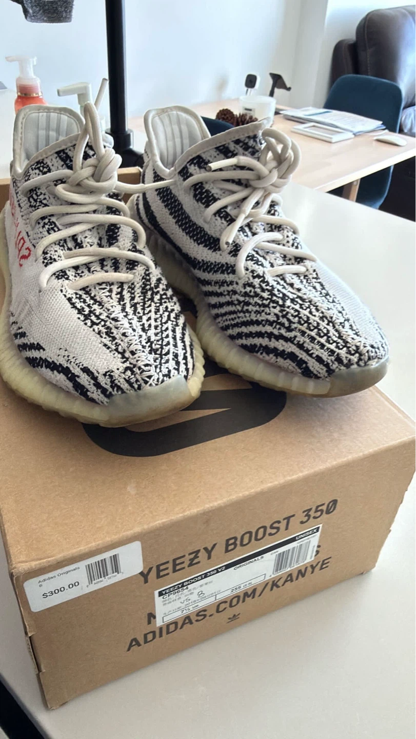 Adidas Yeezy Boost 350 V2 Zebra
