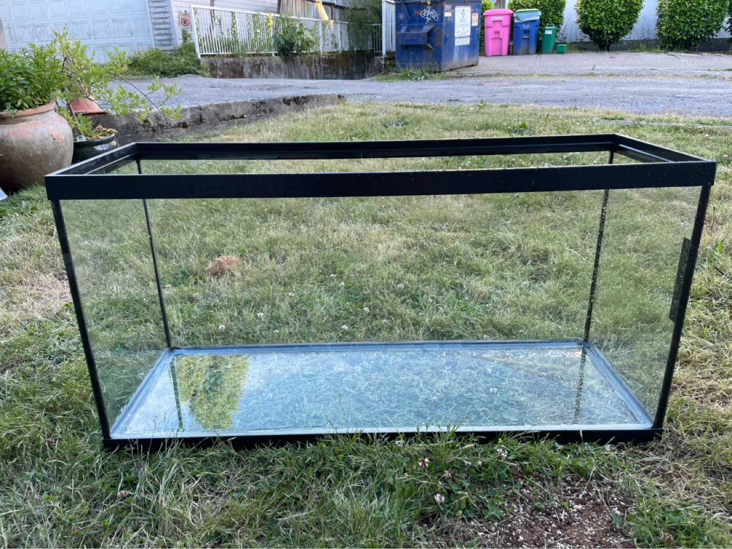 40 gal Large glass aquarium with lid - photo 3