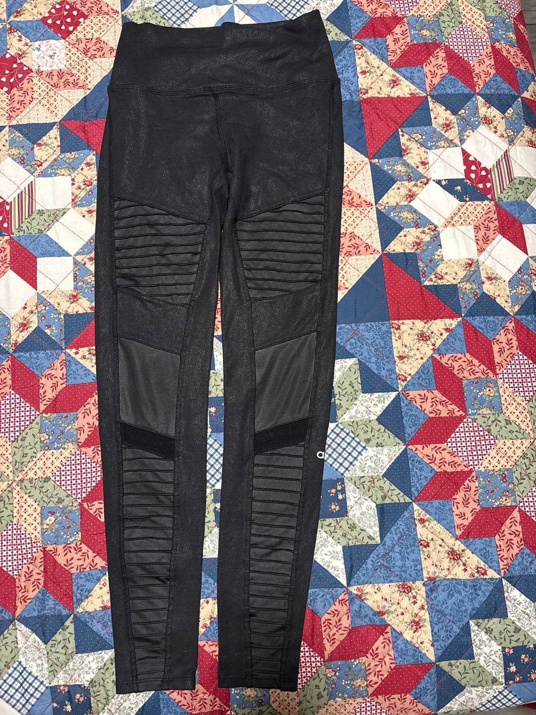 Alo Yoga High-Waist Moto Leggings - Black - Size S