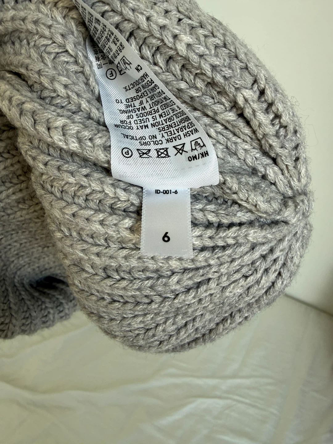 HEATTECH Grey Ribbed Knit Beanie (size 6) - photo 3