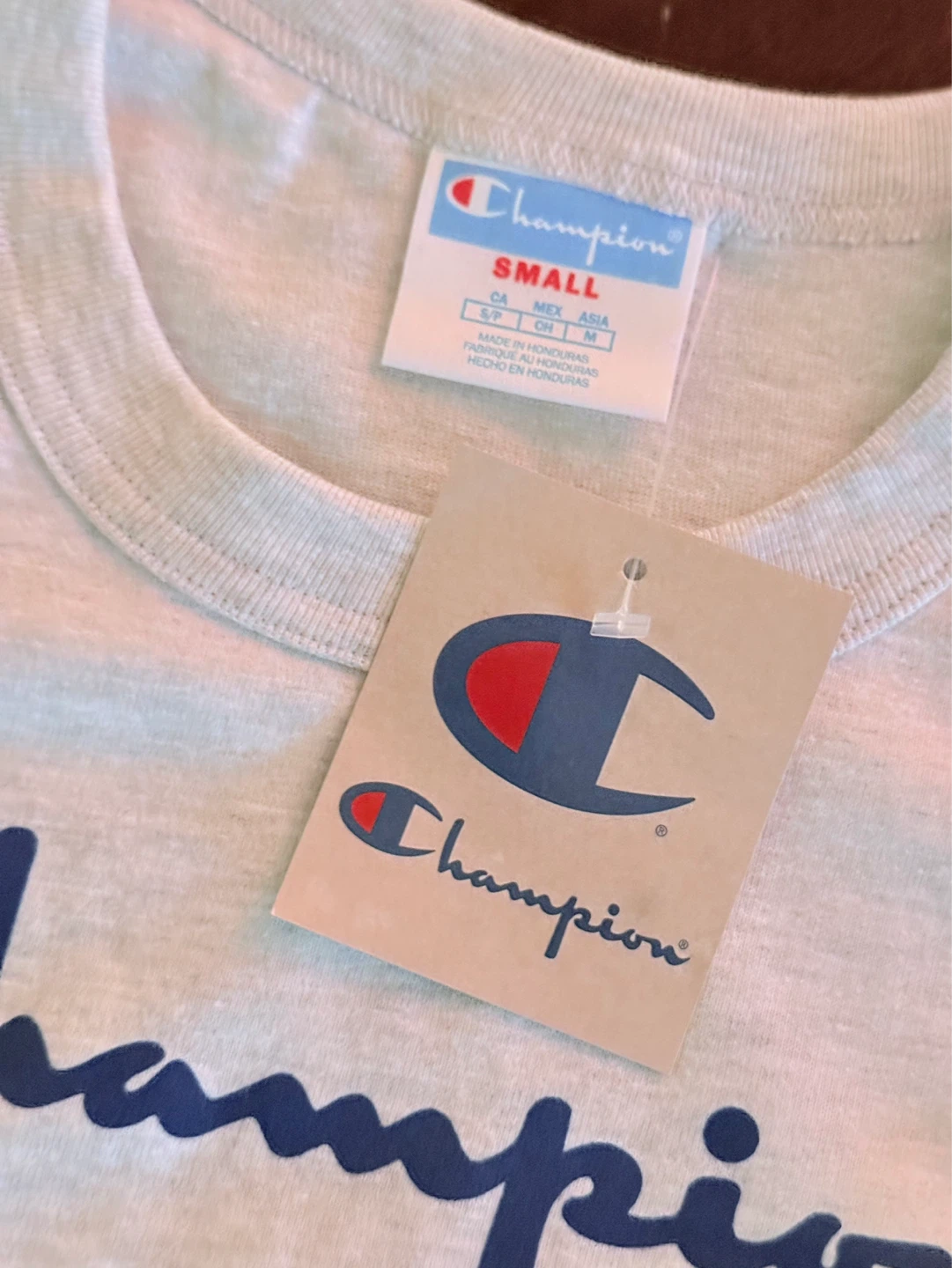 NWT Women’s Champion Boyfriend Cropped Long-Sleeve Tee, Small - photo 2