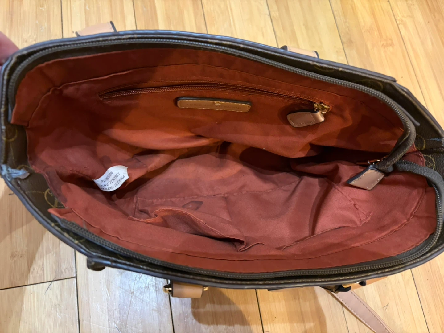 Adrienne Vittadini satchel - photo 2