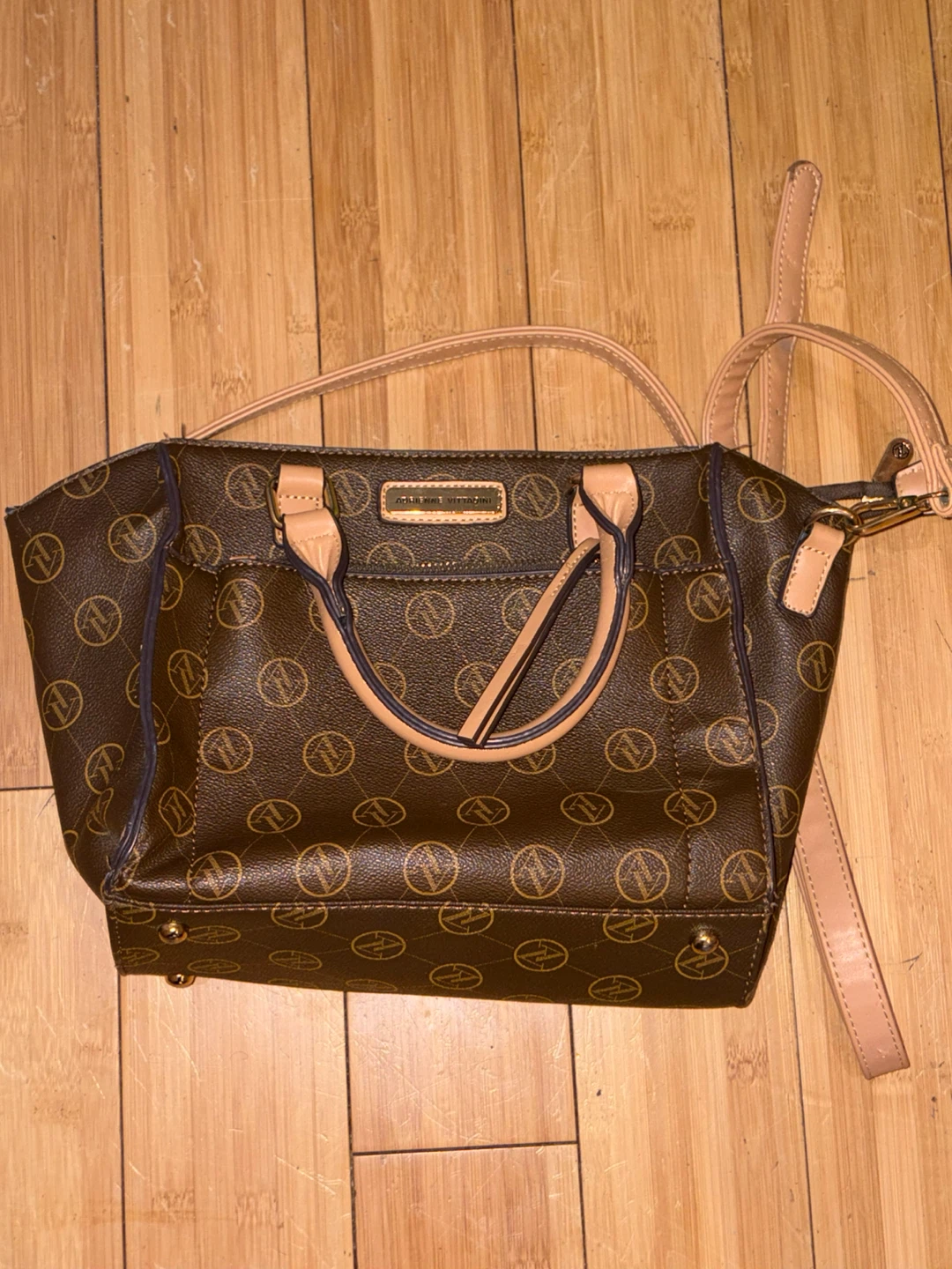 Adrienne Vittadini satchel