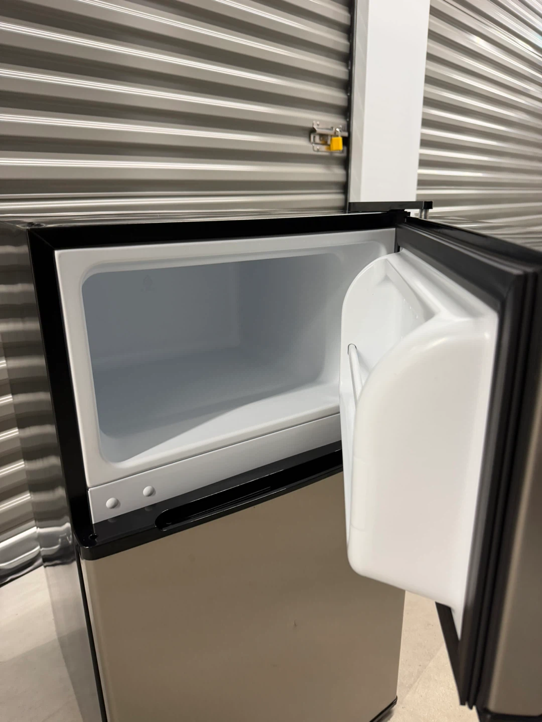 Compact Fridge with Freezer - photo 3