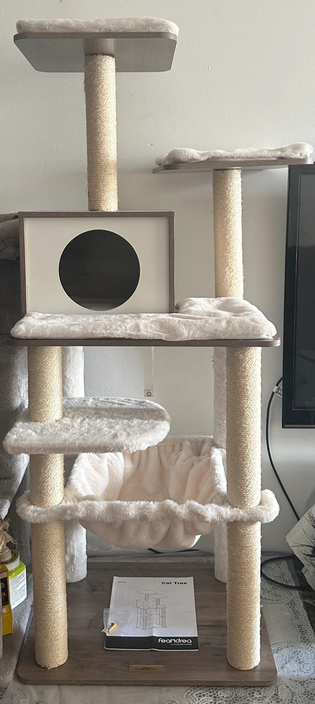 Cat tree