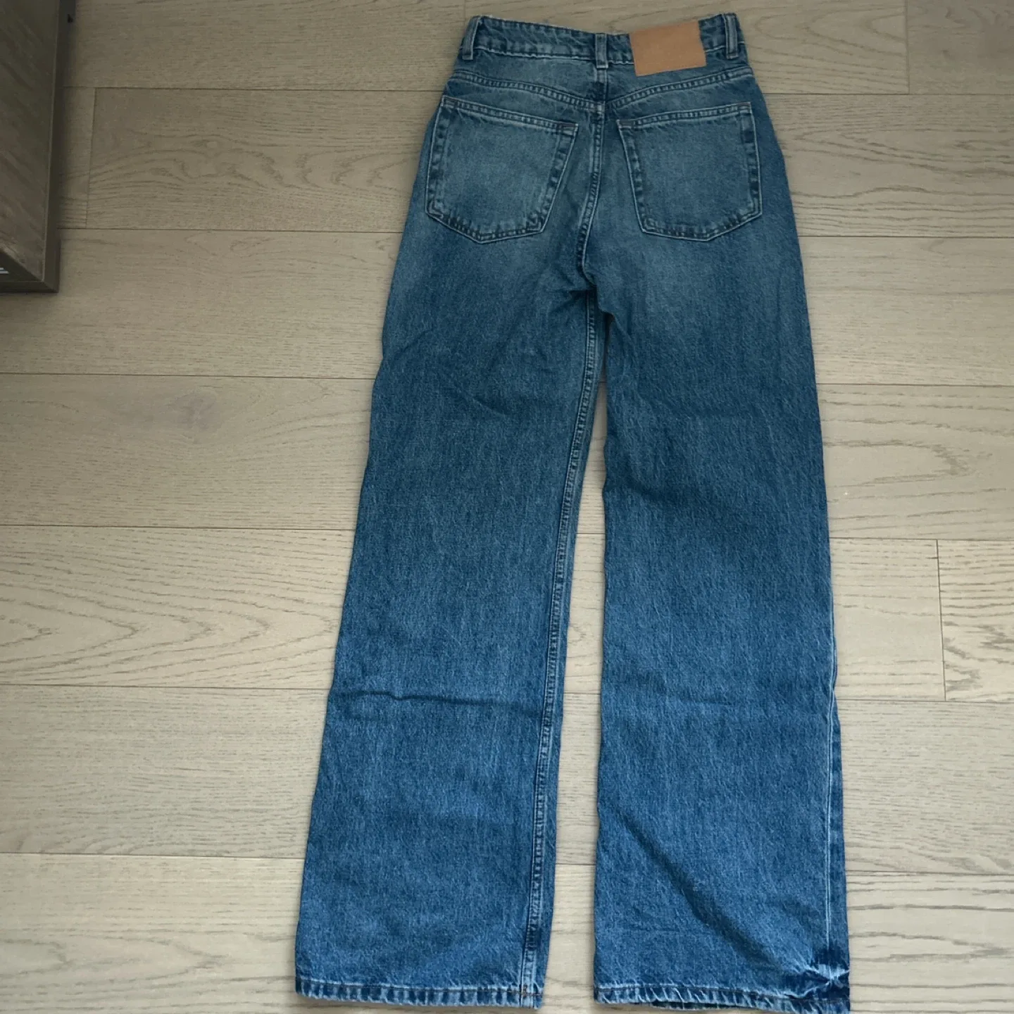 H&M Straight Leg Flared Jeans - photo 2