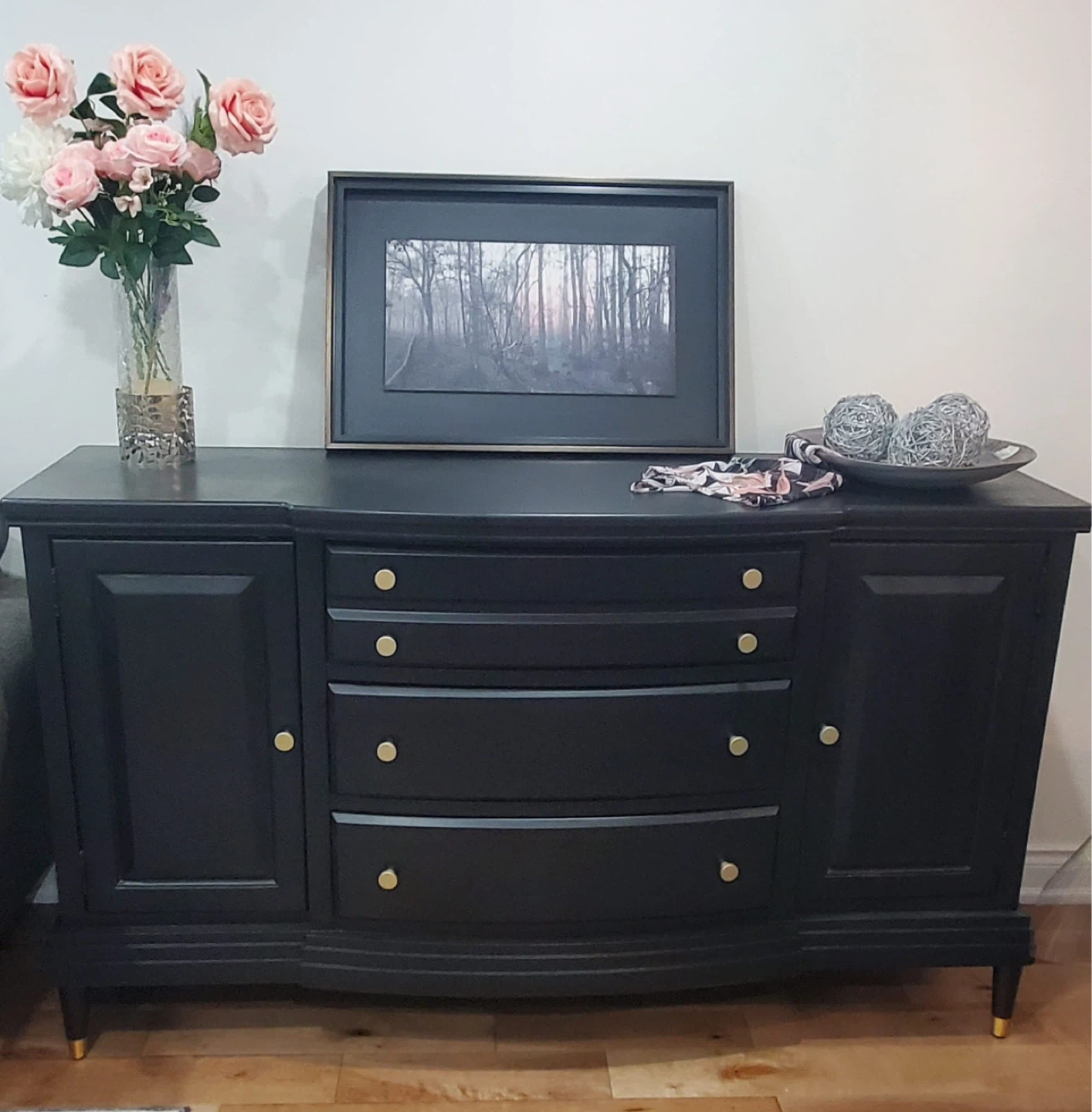 Elegant Black Solid Wood Dresser - photo 4