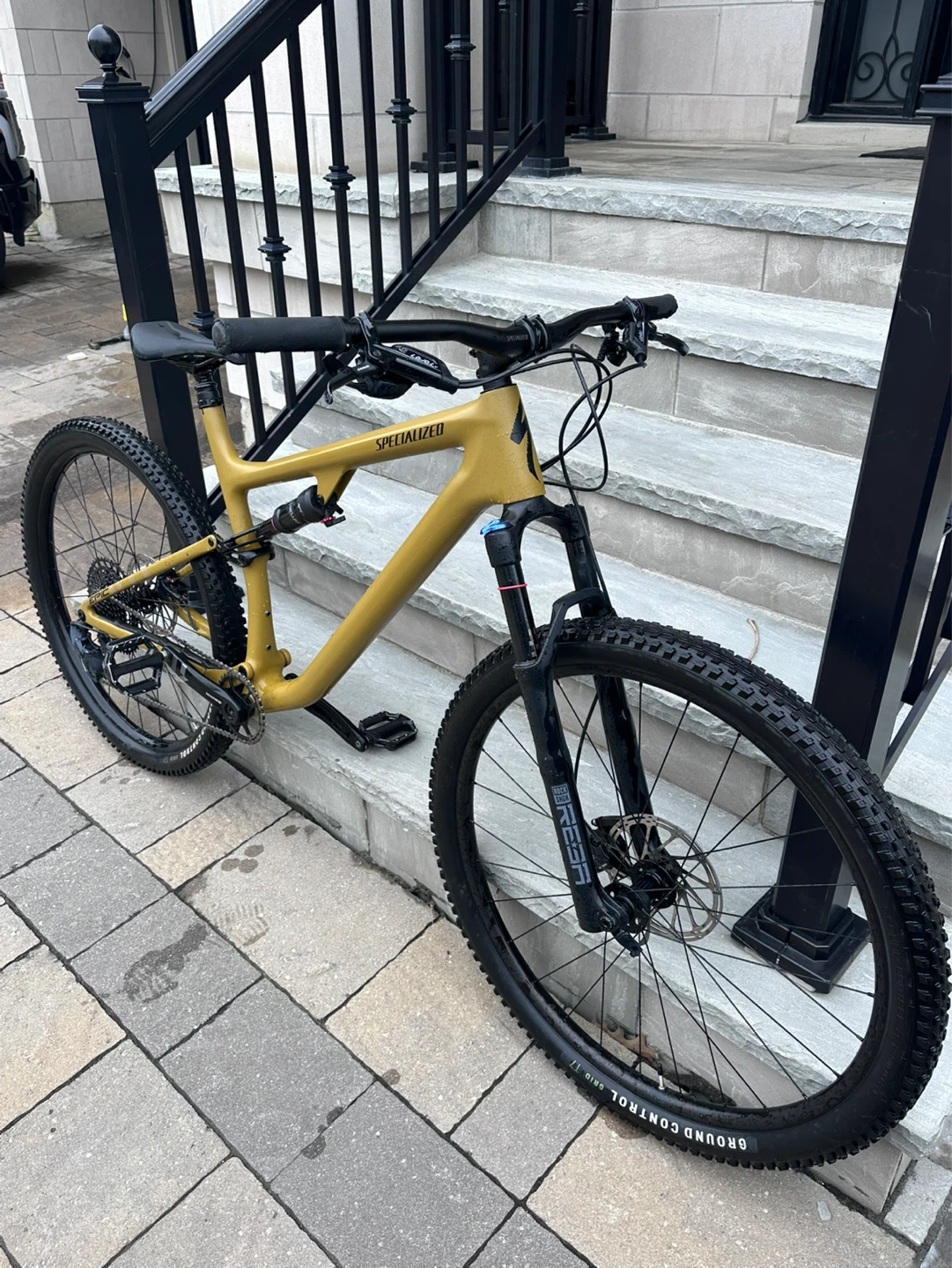 Specialized Full Suspension Mountain Bike