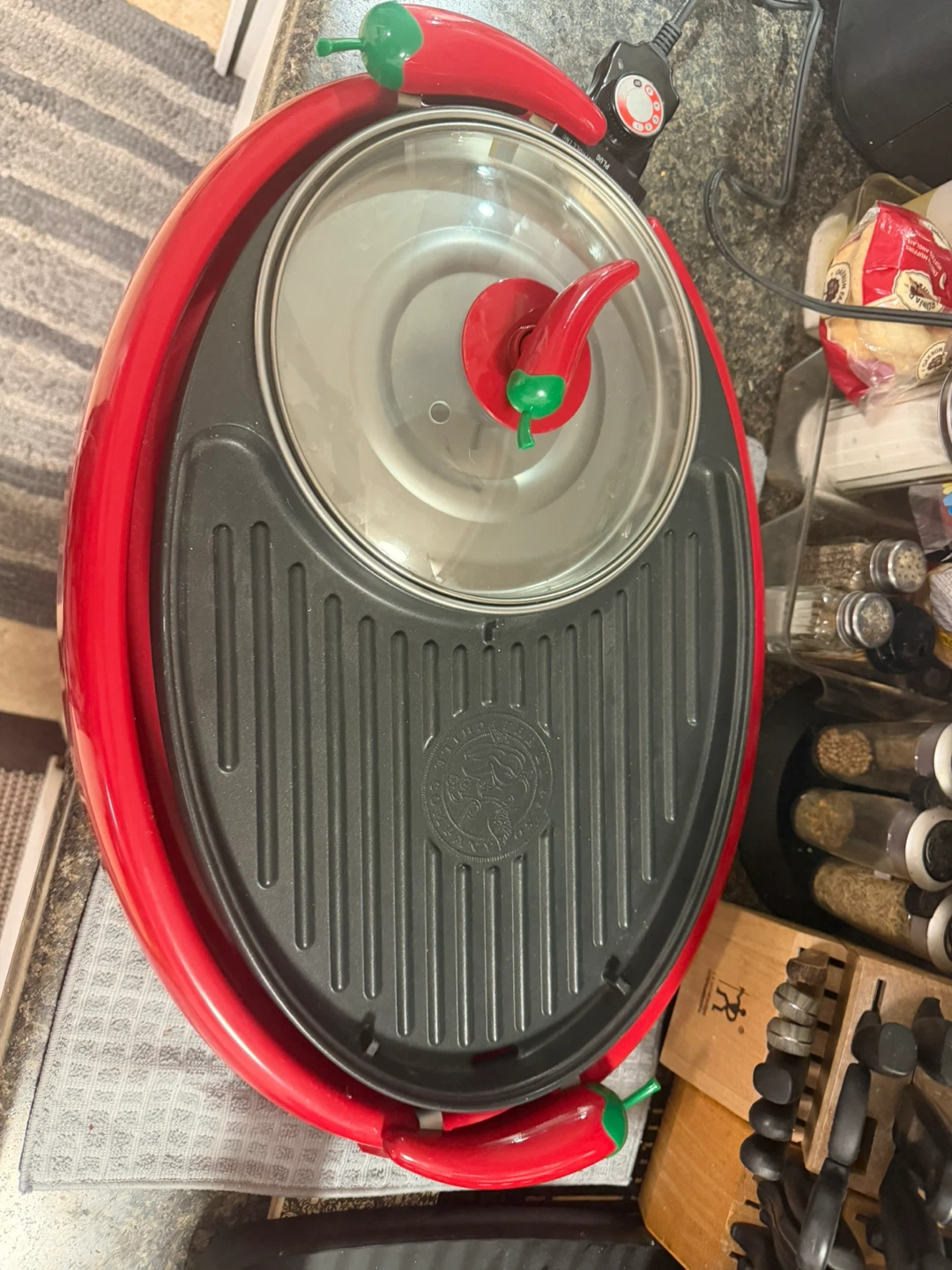 Chili Pepper Electric Grill with Lid - photo 2