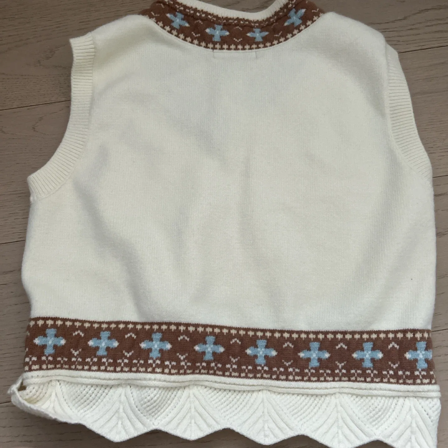 E.LAND Cream Cable Knit Vest - photo 2