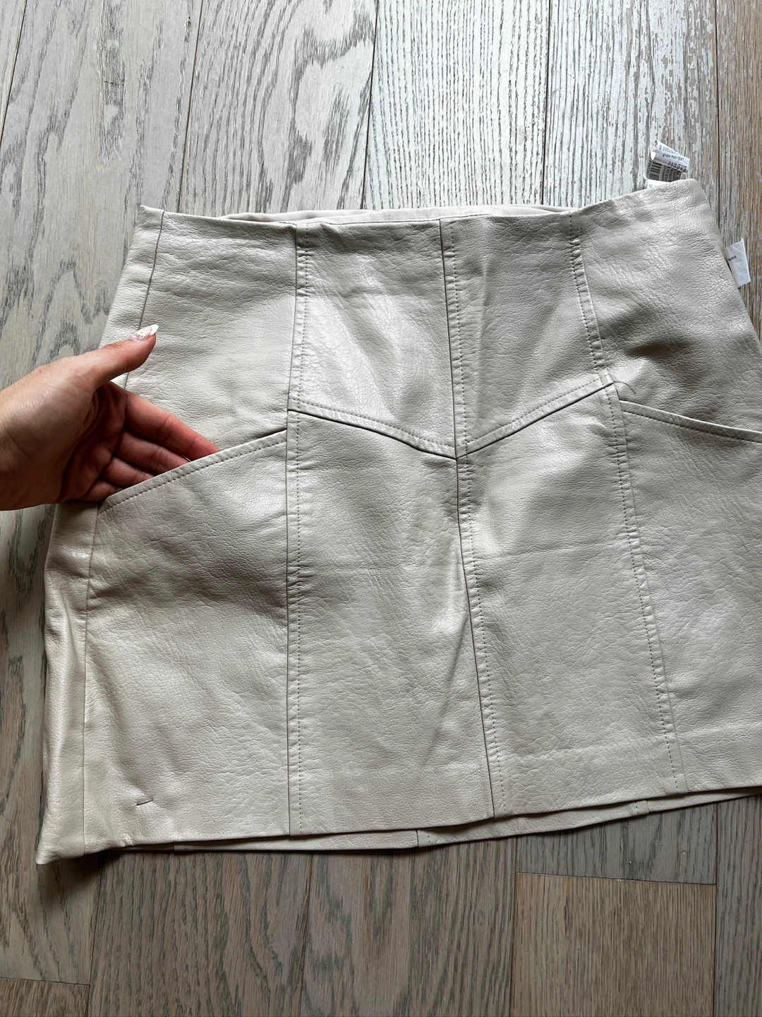 Stradivarius Faux Leather Mini Skirt (size 4) - photo 4