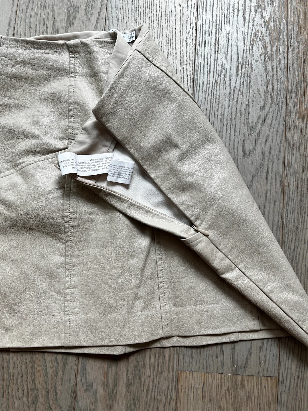 Stradivarius Faux Leather Mini Skirt (size 4) - photo 3