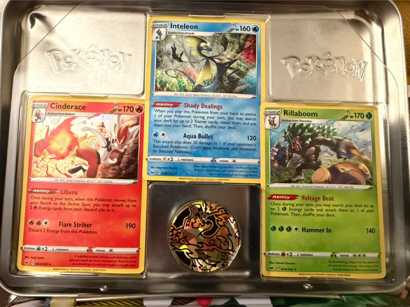 SUPER RARE Pokemon TCG Collector Chest Fall 2020 - photo 3