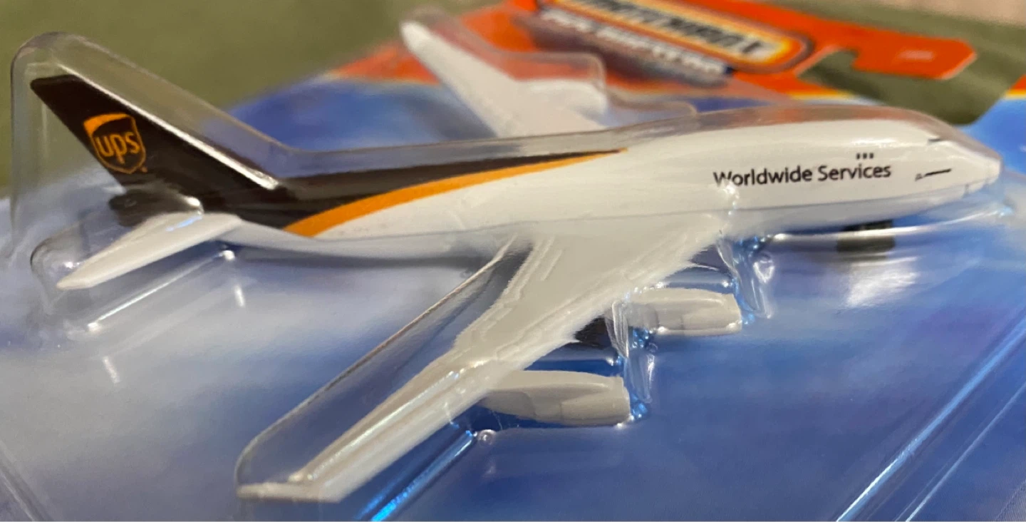 Matchbox Sky Busters Boeing 747-400 UPS - photo 2