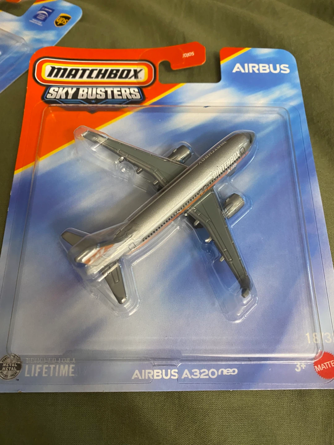 Matchbox Sky Busters Boeing 747-400 UPS - photo 3