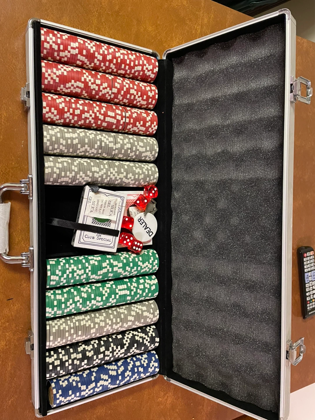 Poker Chip Set Case with Chips - photo 2