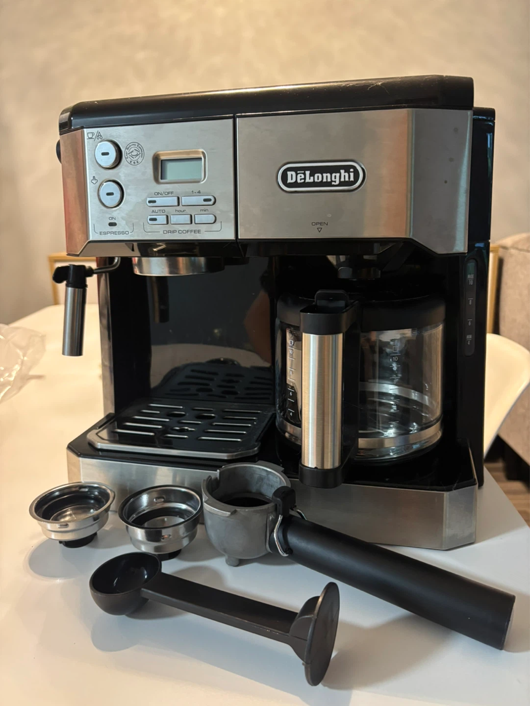 DeLonghi Espresso and Drip Coffee Maker