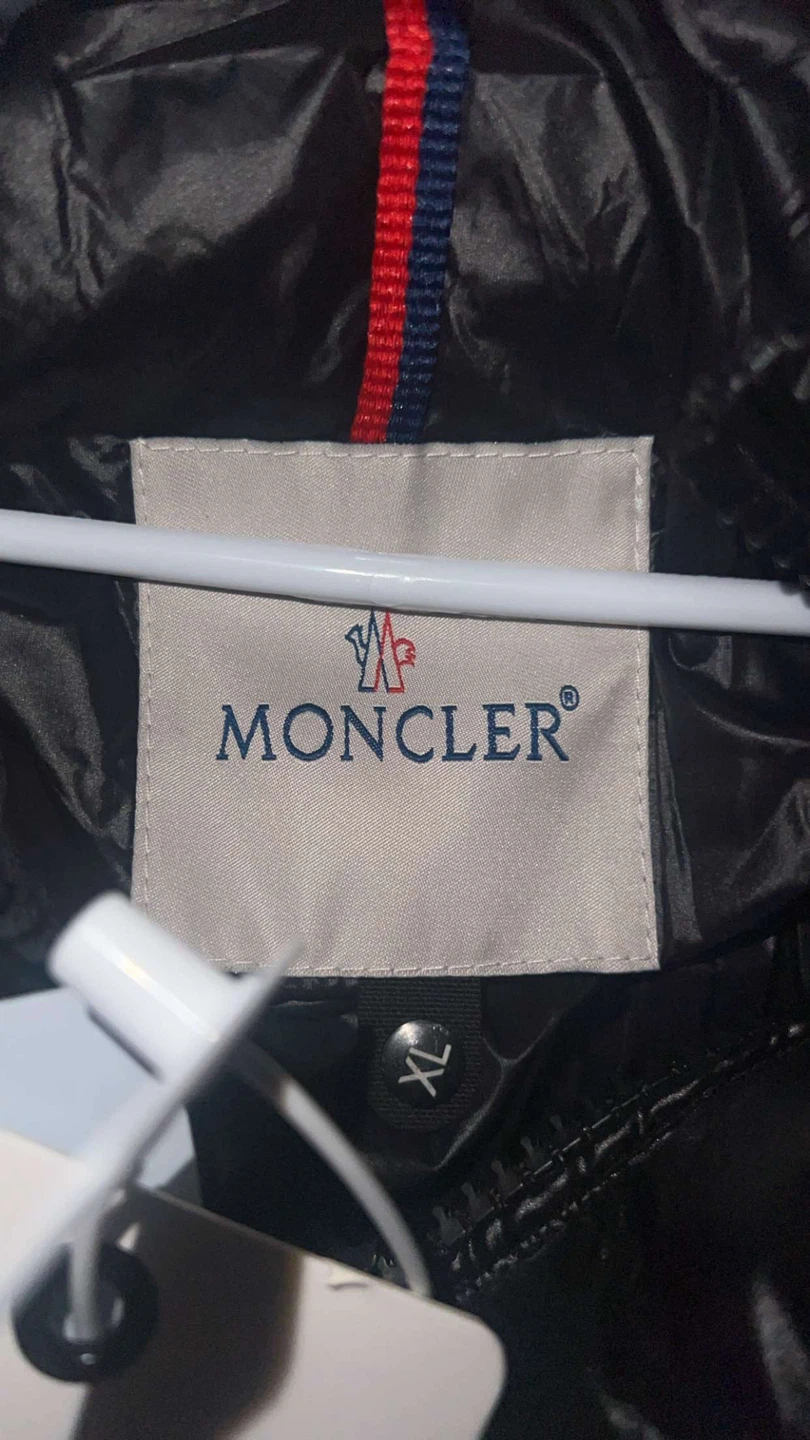🚨 BRAND NEW MONCLER MAYA XL 🚨 - photo 4