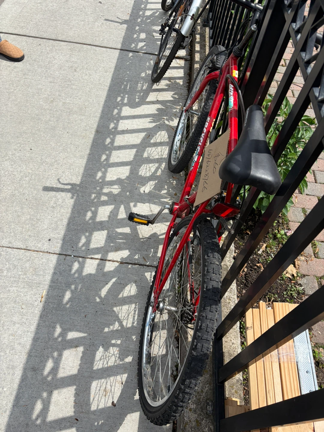 Red Bicycle - photo 2