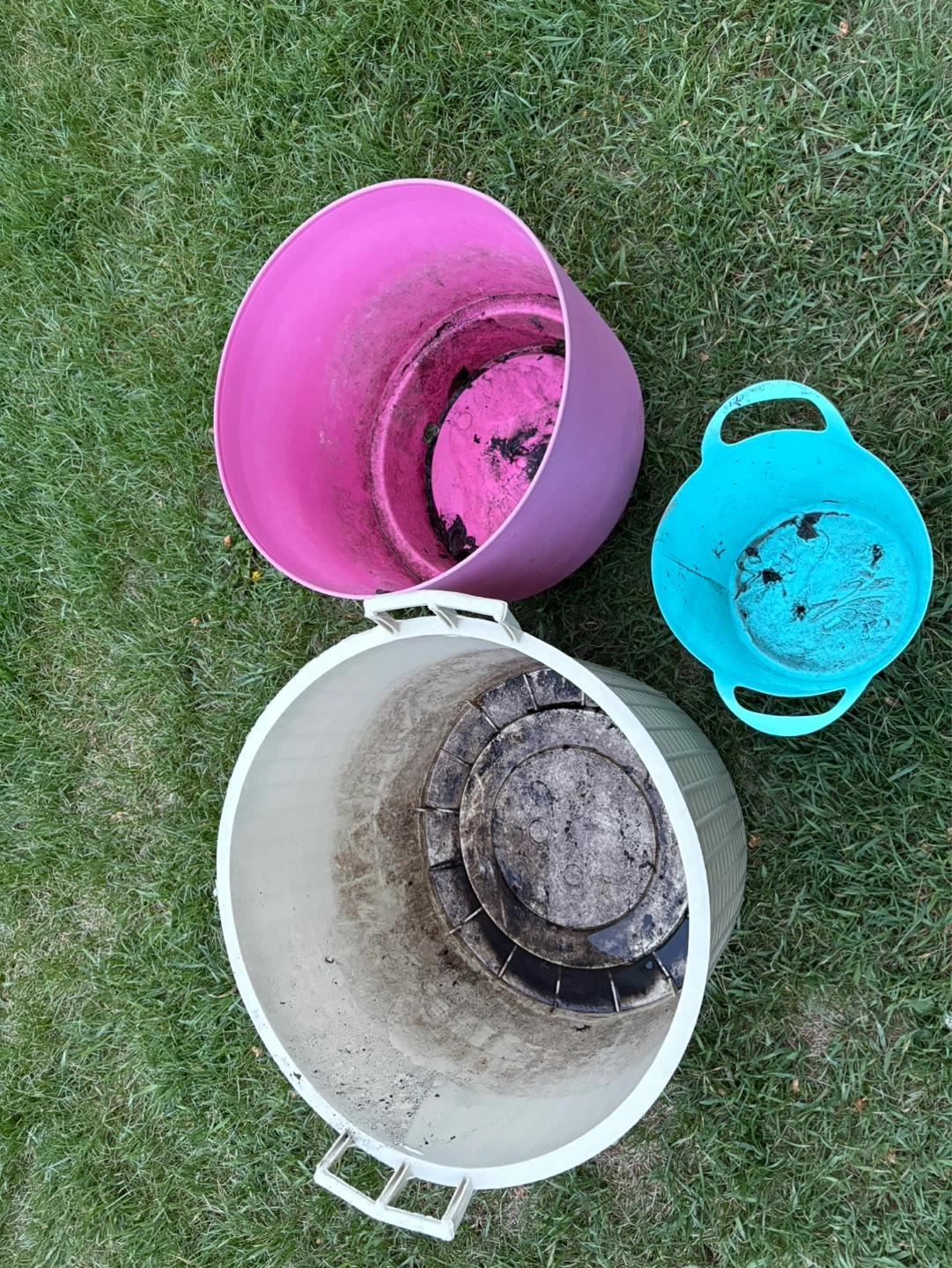 Set of 3 Plastic Planters - photo 3
