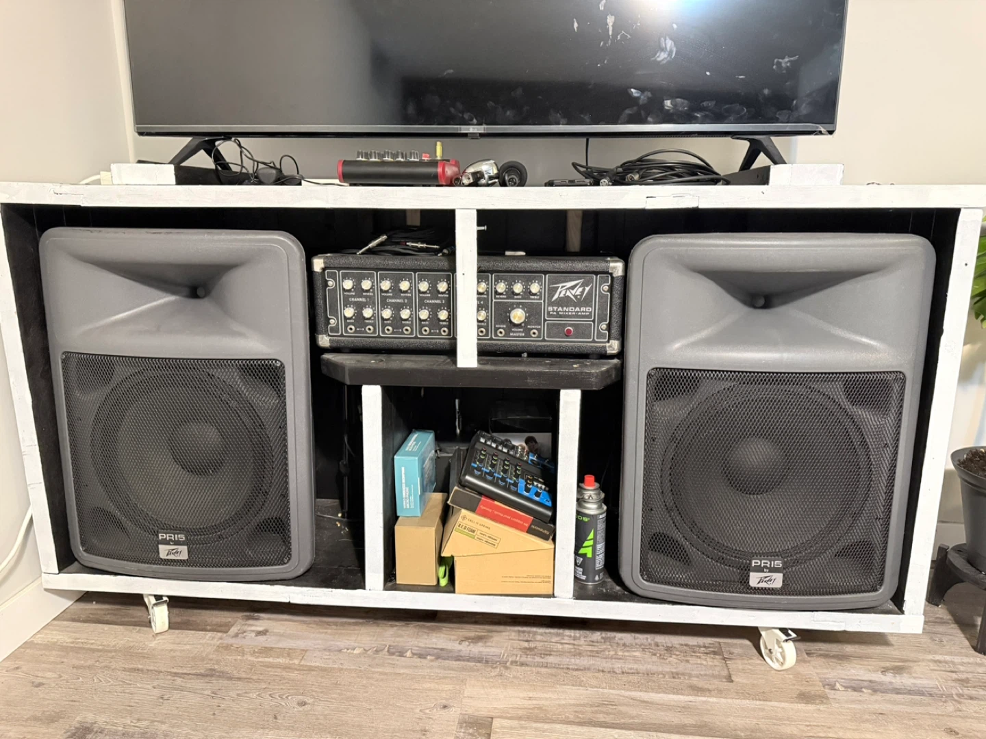 Peavey PR15 PA Speakers with Standard PA Mixer-Amp