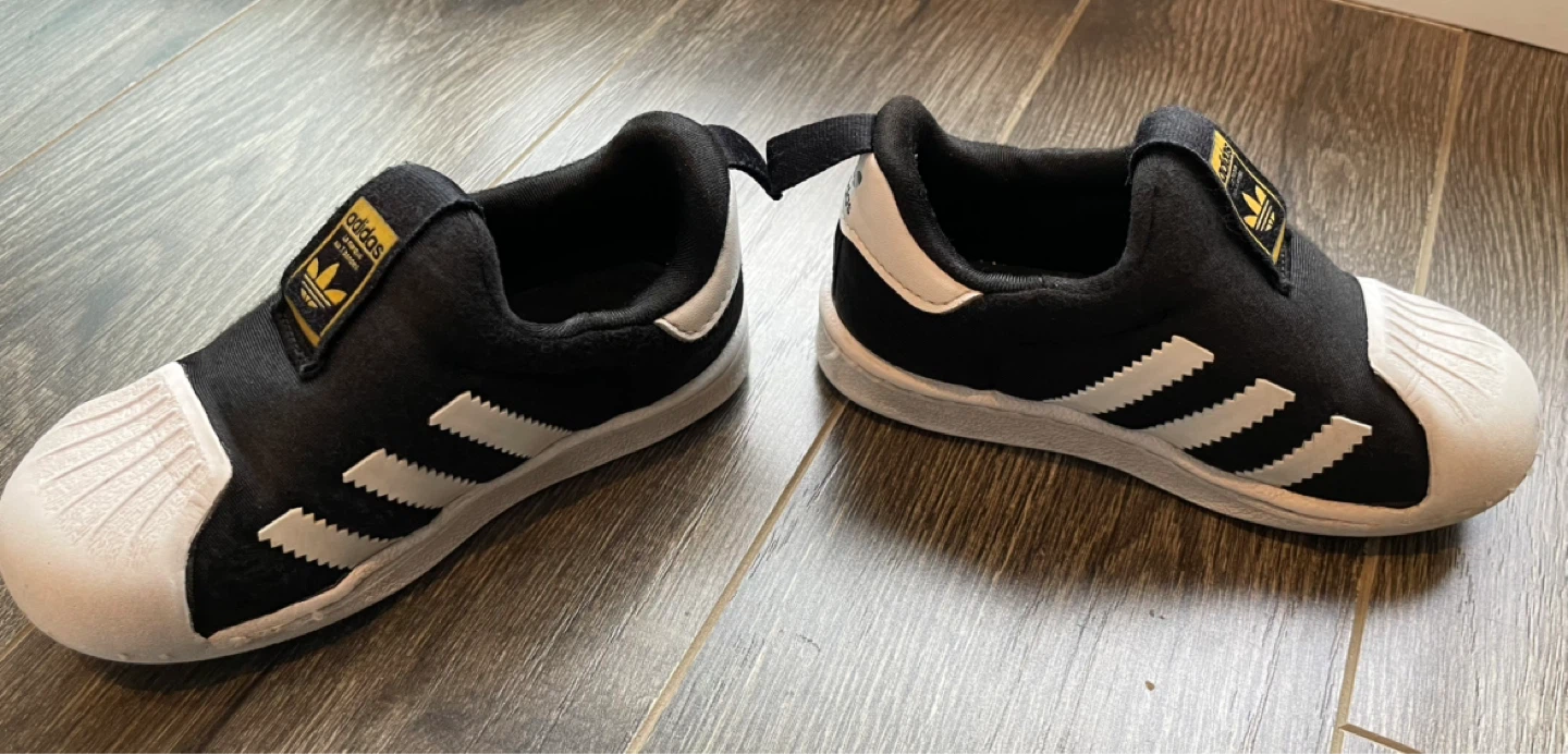 Adidas Superstar Slip-On Shoes Size 7K. - photo 3