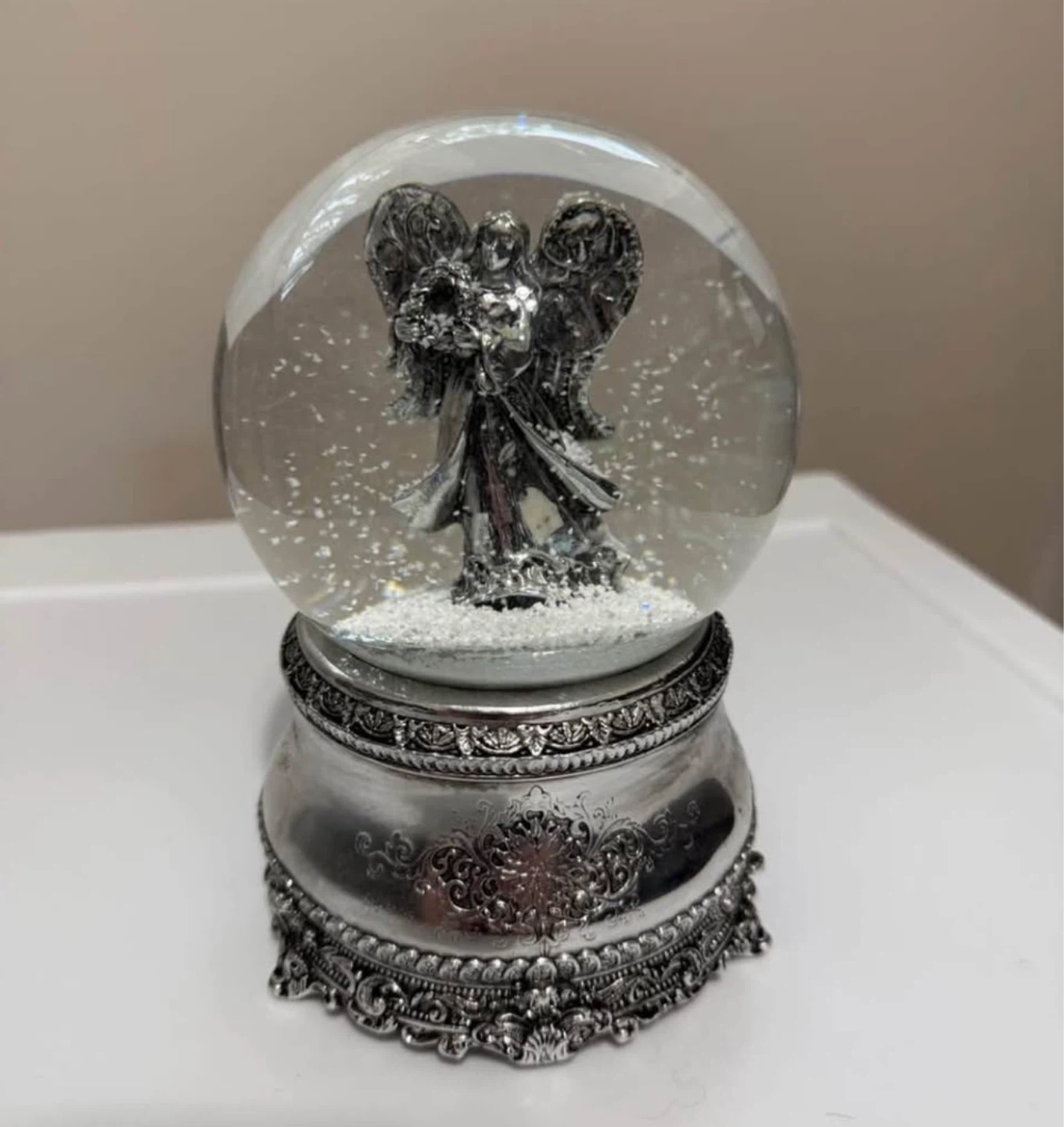 Angel Snow Globe – Silver Decorative Collectible
