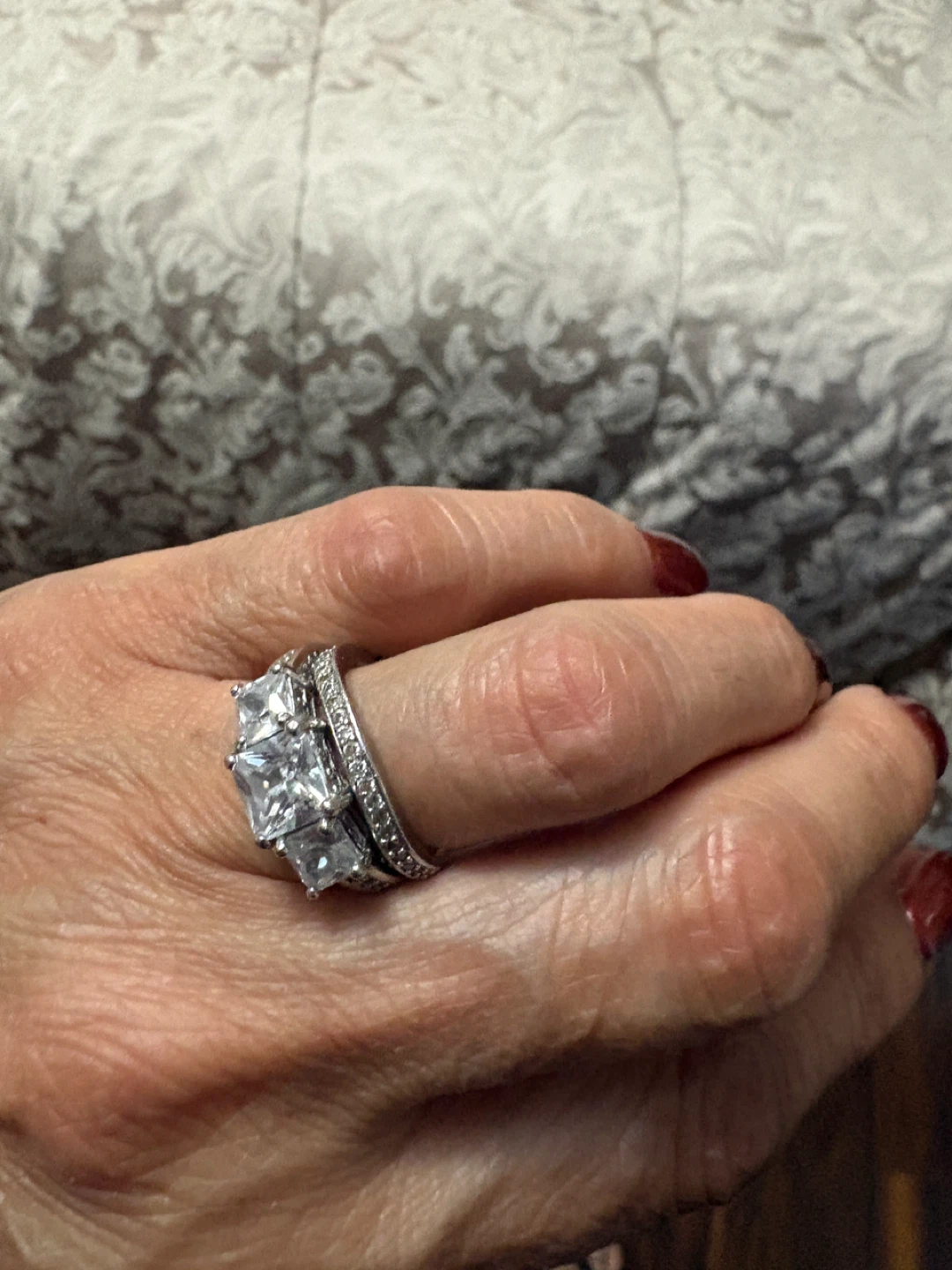 Rings set with cubic zirconia - photo 2