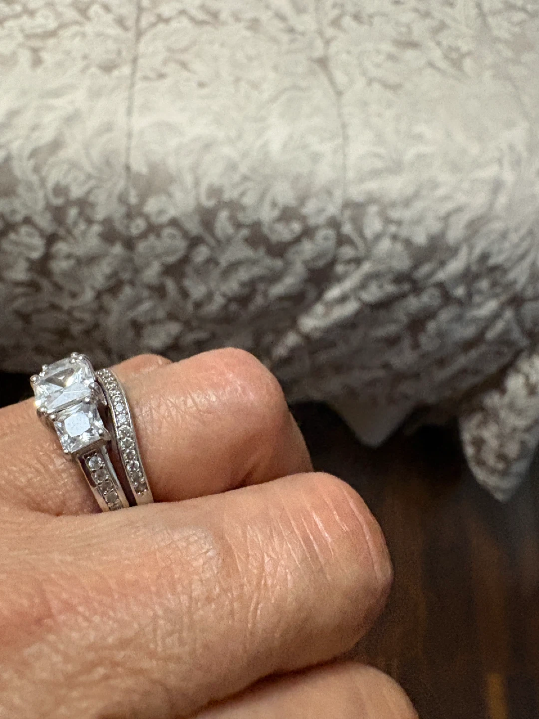 Rings set with cubic zirconia - photo 3