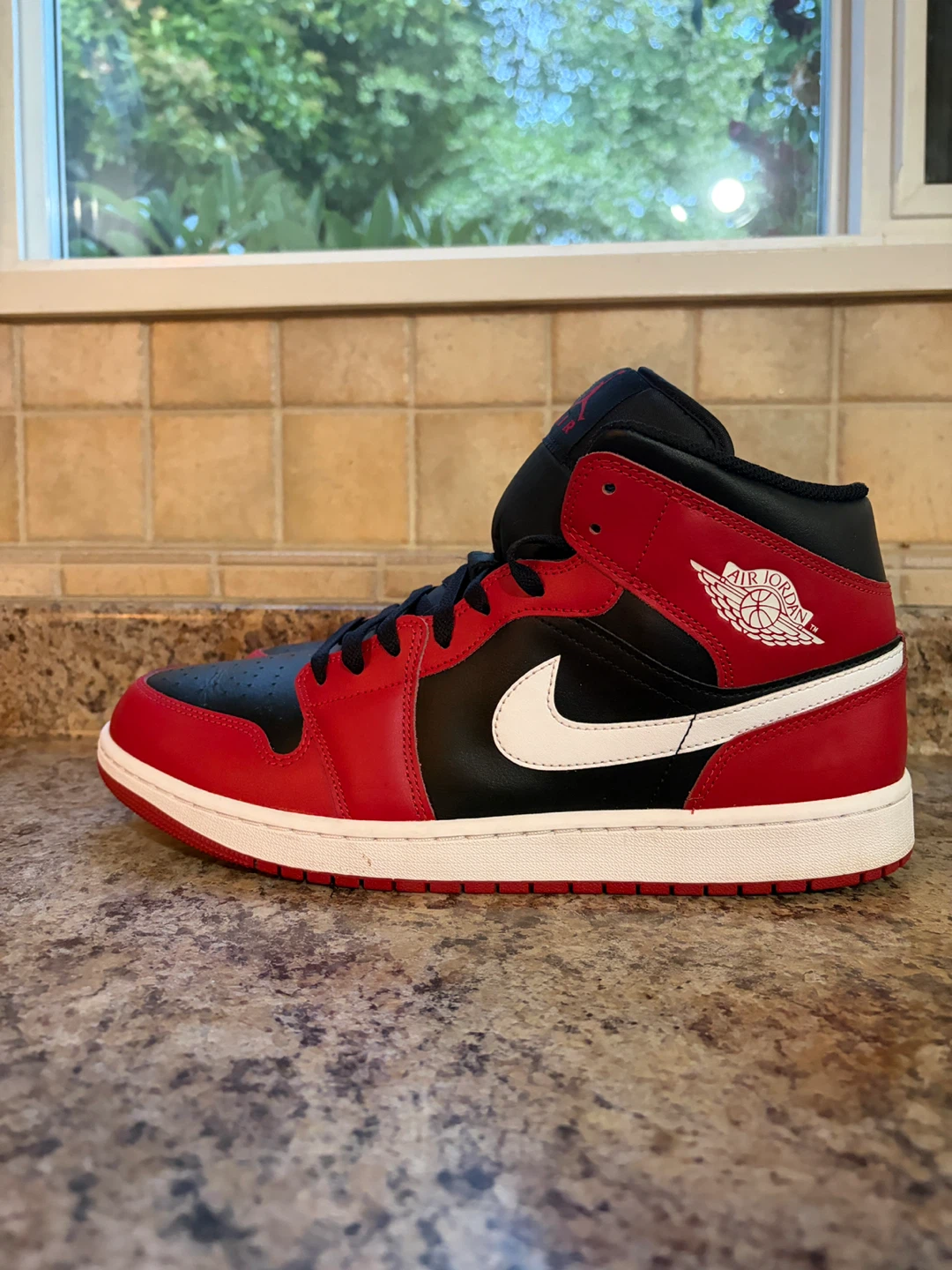 Air Jordan 1 Mid SE - photo 3
