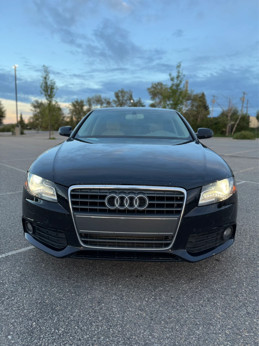 Audi A4 2.0T Sedan - photo 2