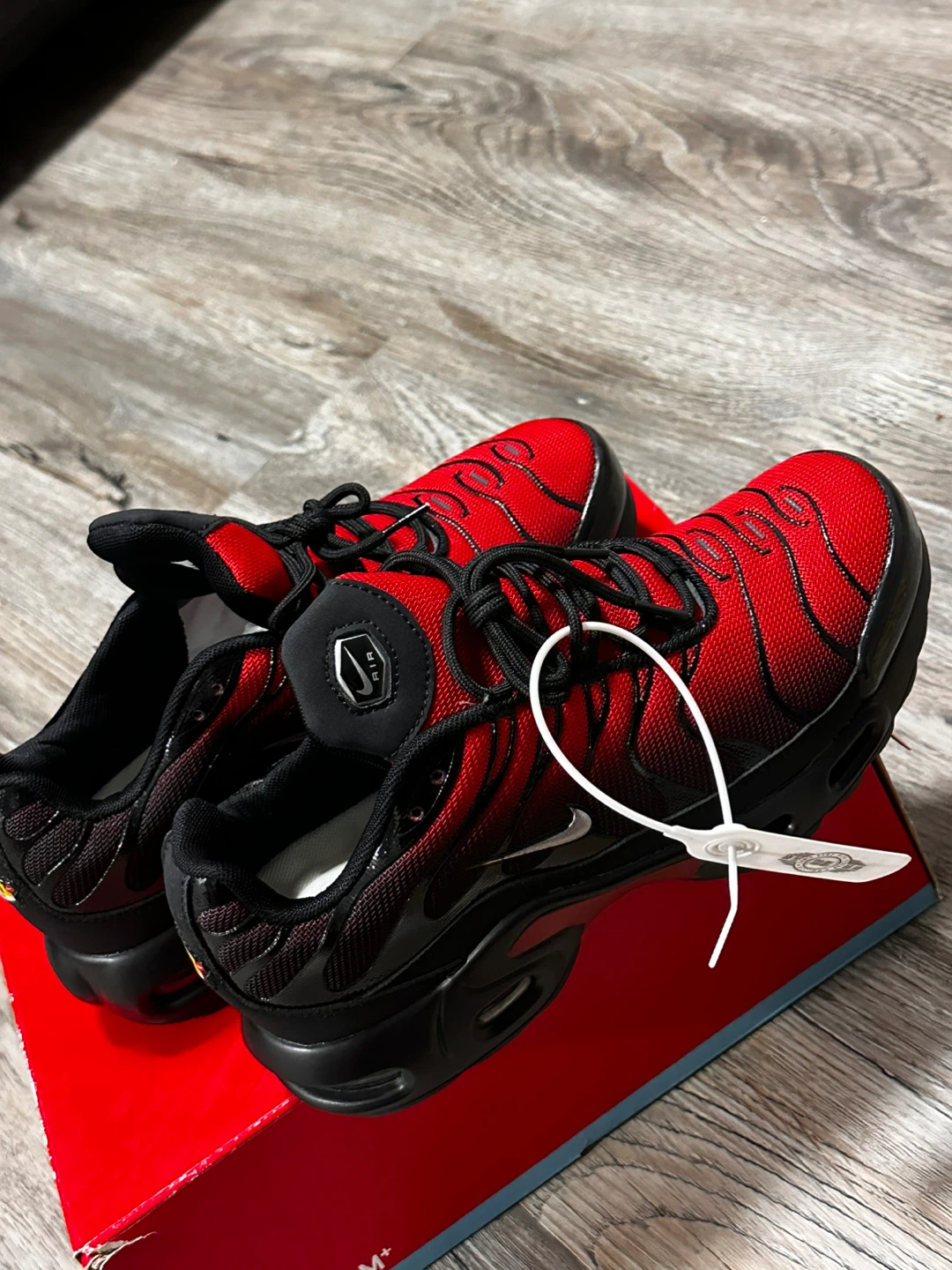 Nike Air Max Plus TN SE Men's Running Shoes - photo 2