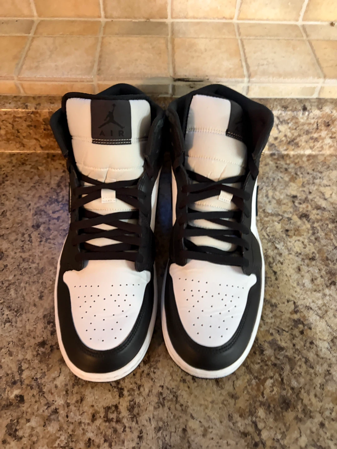 Air Jordan 1 Mid SE Shoes - photo 4