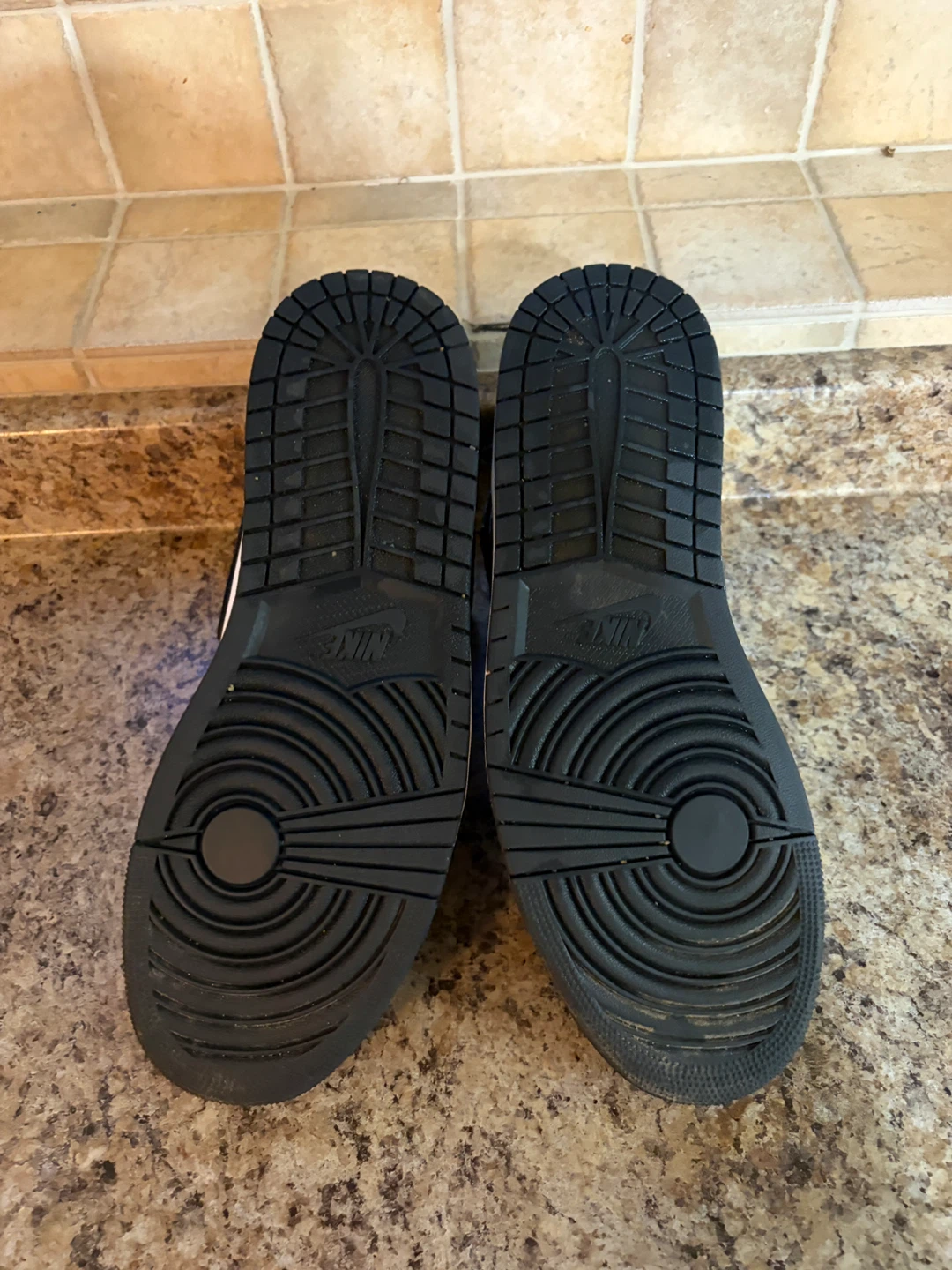 Air Jordan 1 Mid SE Shoes - photo 5