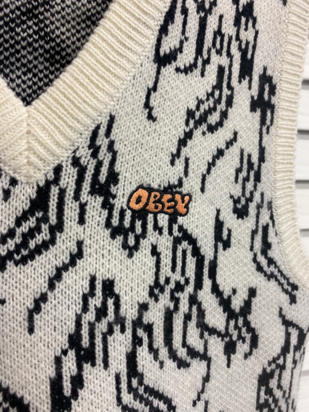 OBEY Women's Knit Sweater Vest - Size L - photo 2