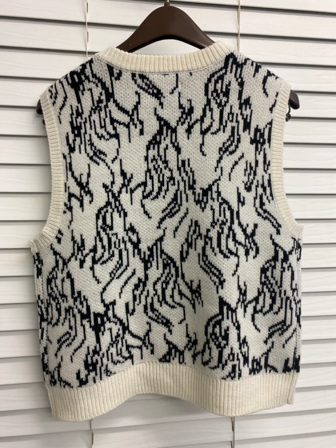 OBEY Women's Knit Sweater Vest - Size L - photo 4